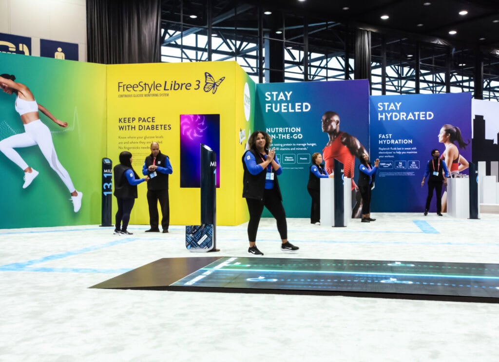 Abbott at the Chicago Marathon Expo — photo 7
