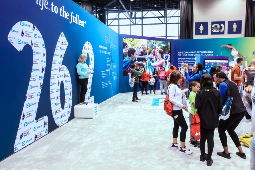 Abbott at the Chicago Marathon Expo — photo 13
